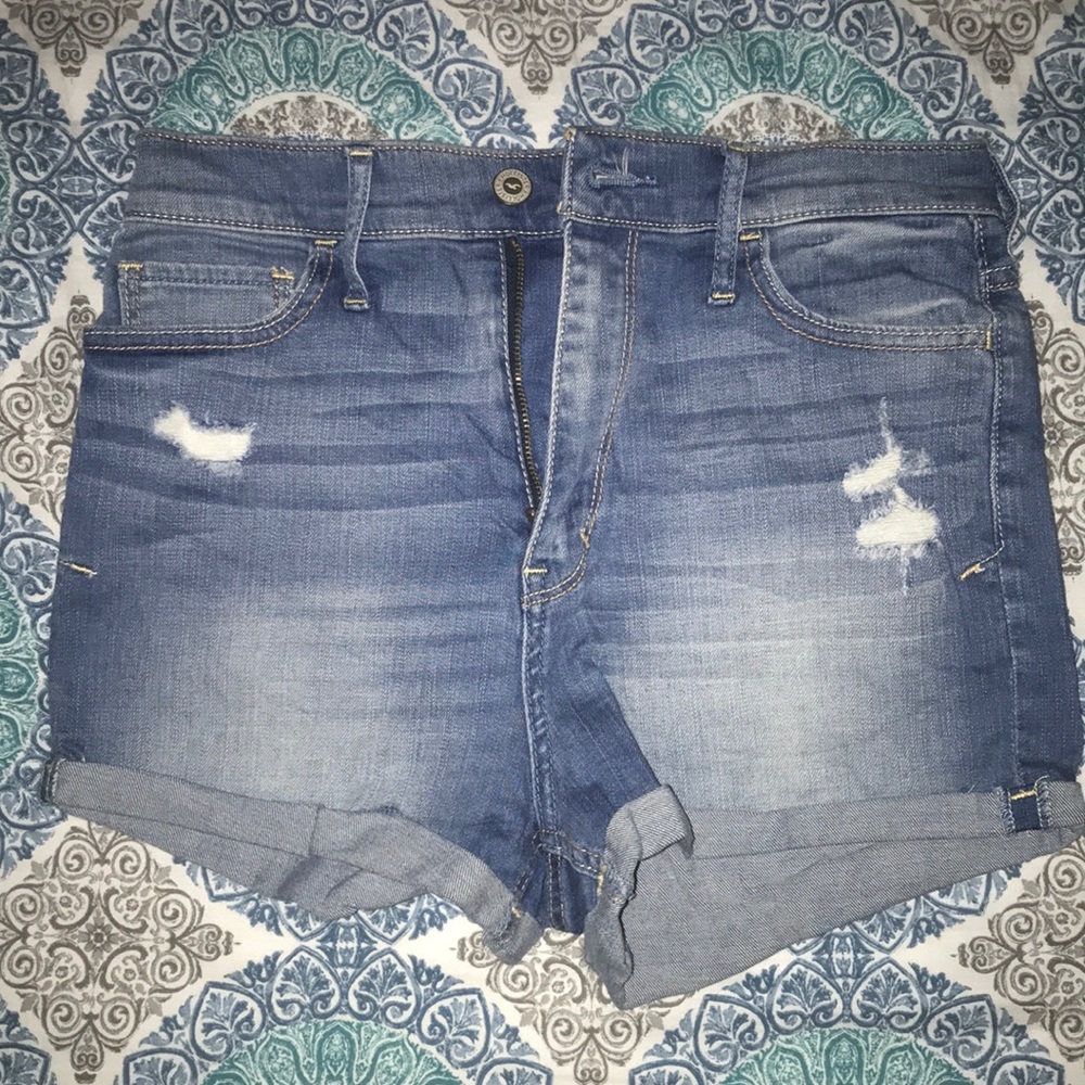 NWOT Hollister high waisted shorts